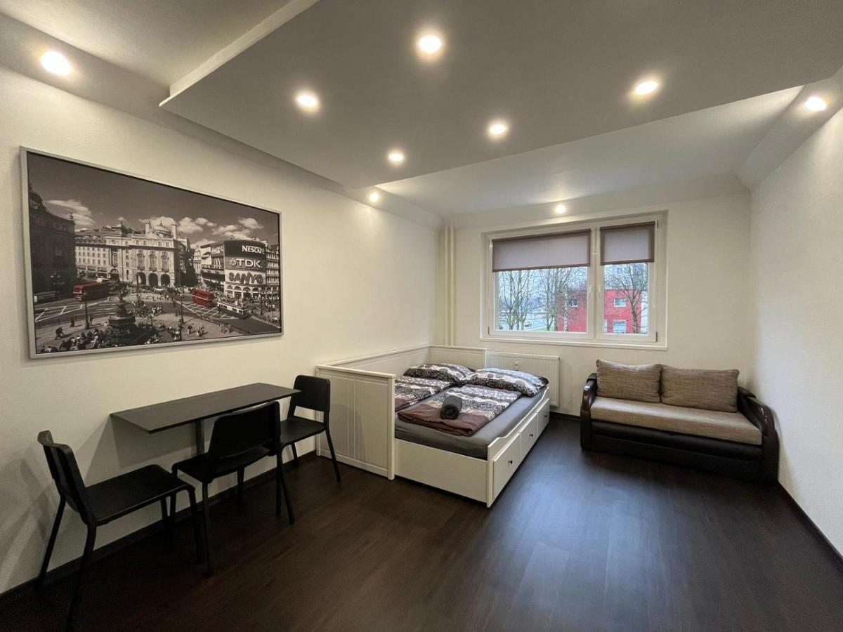 Apartment Charkovska Karlsbad Exterior foto